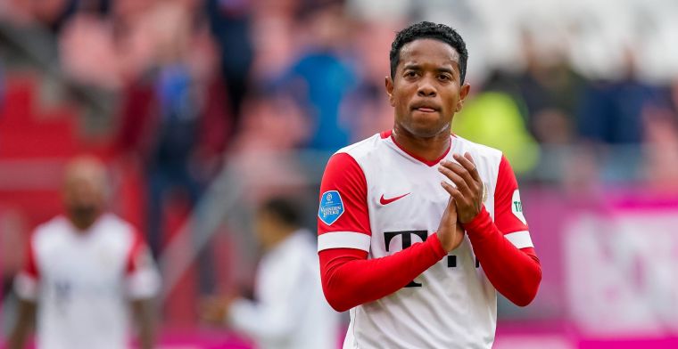 Emanuelson lyrisch: 'Hij lijkt in zijn hoofd nog niet klaar met het spelletje'