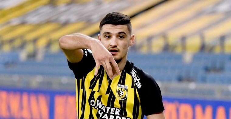 Letsch looft 'topaanvaller': 'Had nog nooit echt profvoetbal gespeeld'