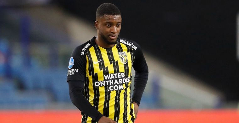 'Grote rel bij Vitesse: Letsch schorst Bazoer na misdragingen op training'