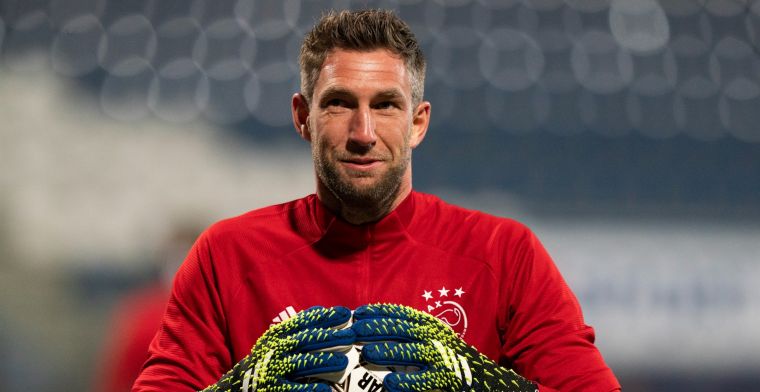 'Ajax zegt contract Stekelenburg formeel op, ook Brobbey en Idrissi krijgen brief'