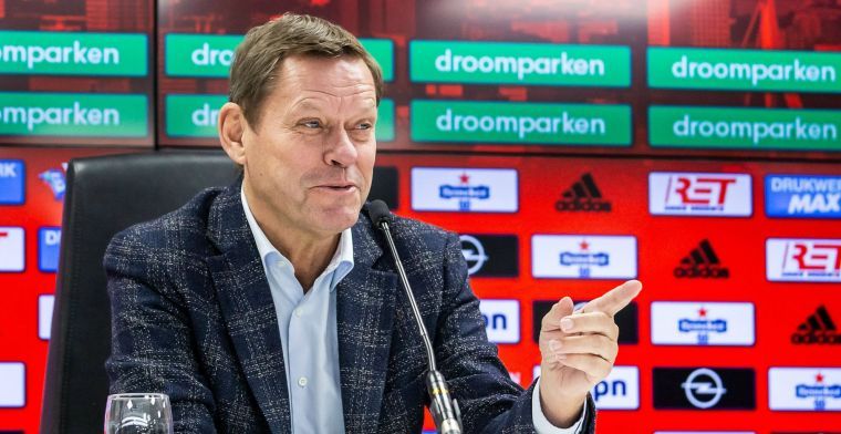 Slechtnieuwsgesprek met Arnesen: 'Kuyt moet iets meer geduld hebben'