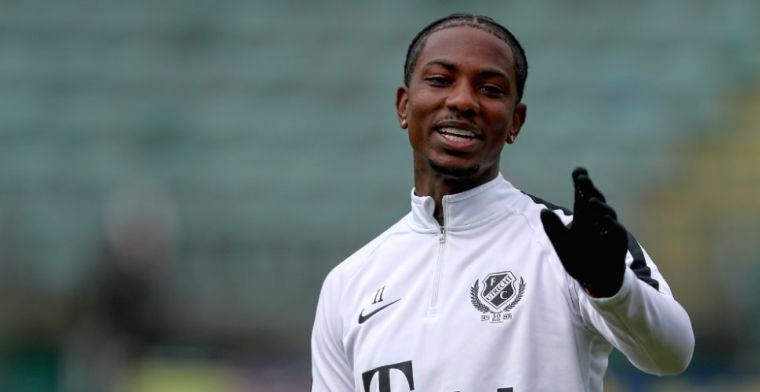 Elia deelt sneer uit: 'Tsja, in voetballerij denkt iedereen alleen aan zichzelf'