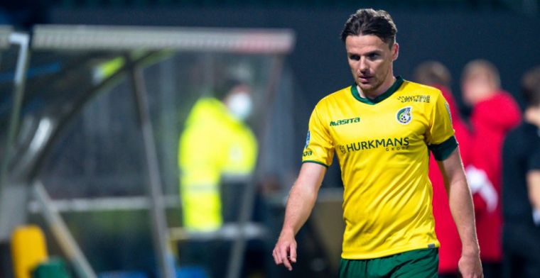 Fortuna-spelers niet blij met arbiter Kooij: 'Ik vind het double punishment'