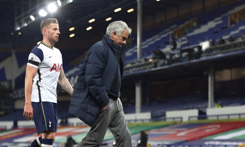 Alderweireld en Spurs morsen, zinderende ontknoping in Ligue 1 na misstap Lille Afbeelding: Alderweireld en Spurs morsen, zinderende ontknoping in Ligue 1 na misstap Lille