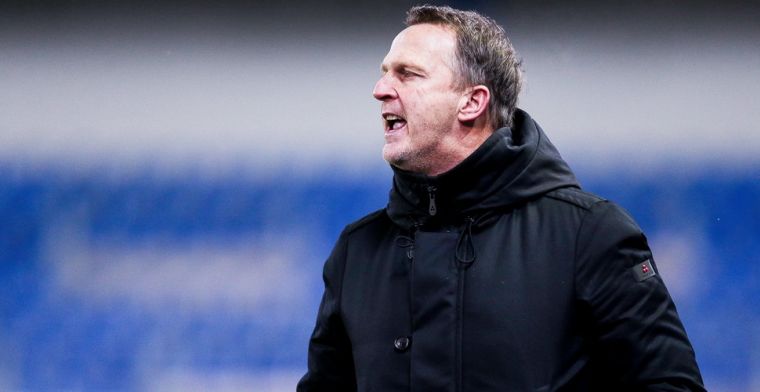 Ontevreden Van den Brom blikt terug op verlies Genk: Niet goed gedaan