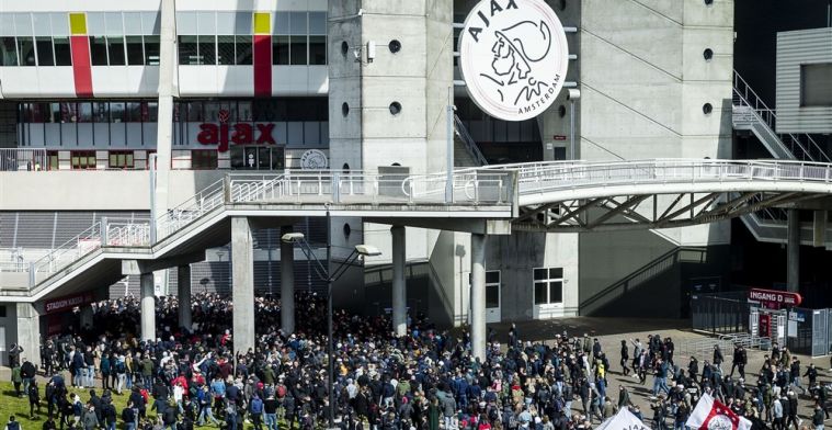Ajax reageert op kritiek: 'Beter dan spelers verplichten om binnen te blijven'