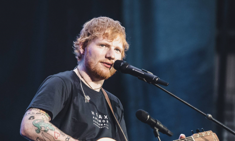 Ludieke sponsoractie van Ed Sheeran: wereldberoemde zanger steunt favoriete club Afbeelding: Ludieke sponsoractie van Ed Sheeran: wereldberoemde zanger steunt favoriete club