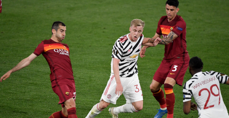Medelijden met Van de Beek: 'Hij loopt er maar een beetje bij'