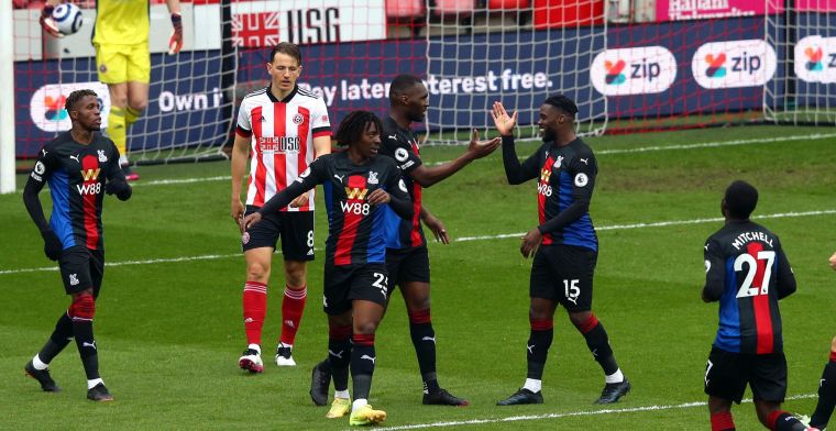 Scorende Benteke houdt Crystal Palace in de Premier League