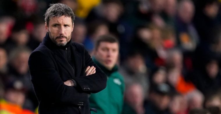 'Wolfsburg wil nieuwe coach halen, Van Bommel is de topkandidaat'