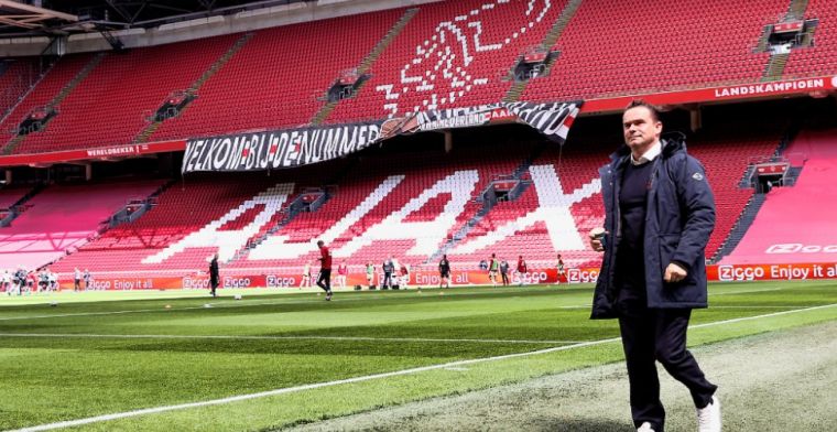 Daily Mail: Overmars countert United-interesse en reist maandag naar Denemarken