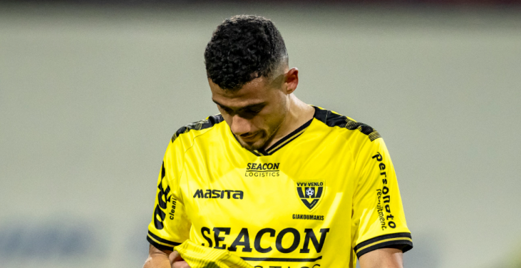 Giakoumakis door het stof: 'Hele domme fout van me, ik ben boos op mezelf'