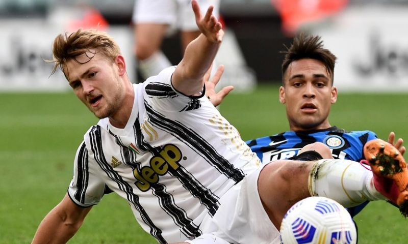 De Ligt bekent: 'Soms word ik wel eens uitgelachen bij Juventus' Afbeelding: De Ligt bekent: 'Soms word ik wel eens uitgelachen bij Juventus'