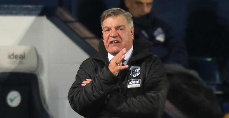 'Big Sam' vertrekt na Premier League-degradatie: 'Kan die belofte niet maken'