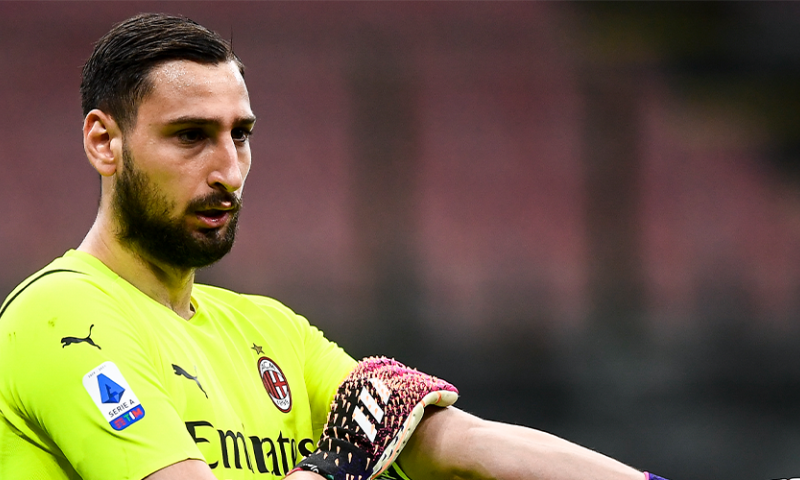 Raiola speelt belangrijke rol in contractsoap: Donnarumma staat voor vertrek Afbeelding: Raiola speelt belangrijke rol in contractsoap: Donnarumma staat voor vertrek