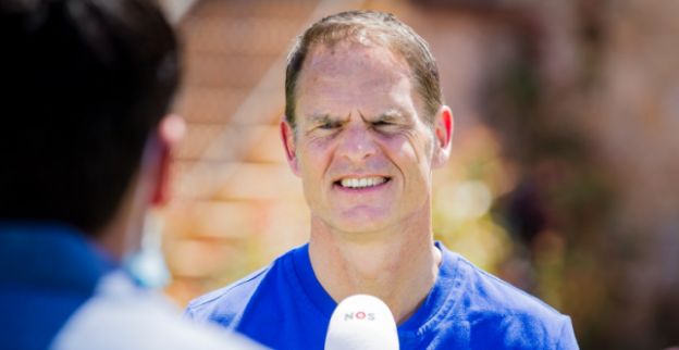 Frank de Boer won met Ajax de Champions League, speelde ruim vier jaar lang voor FC Barcelona en heeft 112 interlands op zijn naam staan, maar denkt tóch dat hij meer uit zijn carrière kon halen :. #Nederland