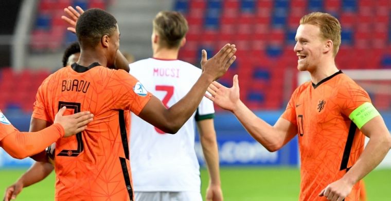 De Wit: Makkelijk te zeggen omdat zij heel veel miljoenen in de selectie hebben
