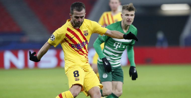 Barça-middenvelder wil niet denken aan toekomst: 'Moeilijk om daar over te praten'