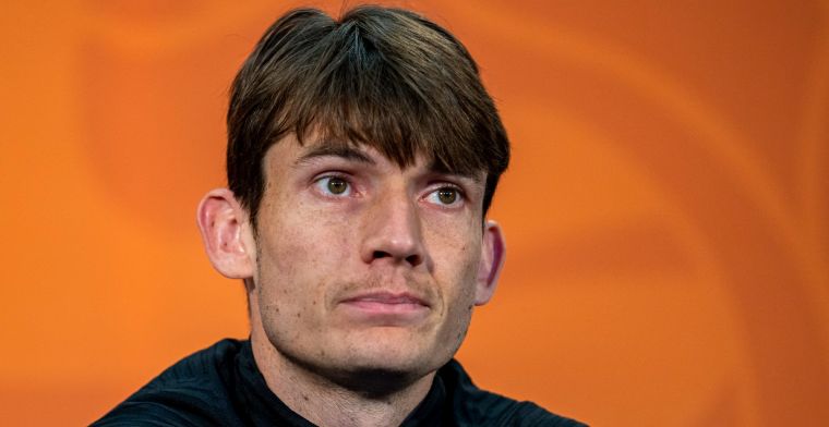 De Roon bijt van zich af bij Oranje: 'Niet leuk, mijn geliefden storen zich eraan'