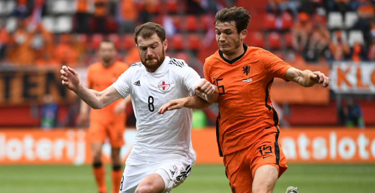 'De Stofzuiger' velt hard oordeel: 'Voorlopig is Oranje beter af zonder De Roon'