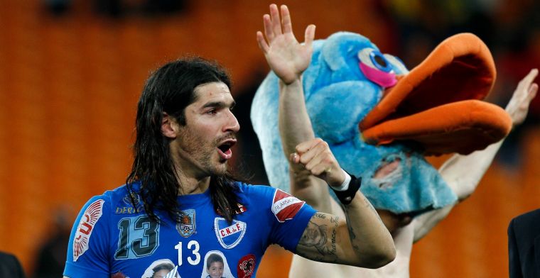 'El Loco' Abreu zet na 31 (!) clubs definitief een punt achter imposante carrière