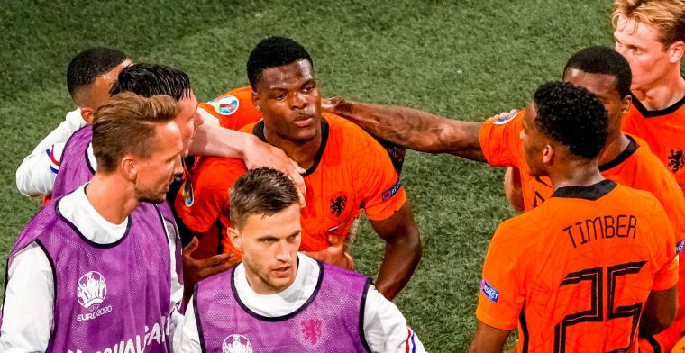 Vink onder de indruk van imposante Oranje-verschijning: 'Komt een gevaarte aan...'
