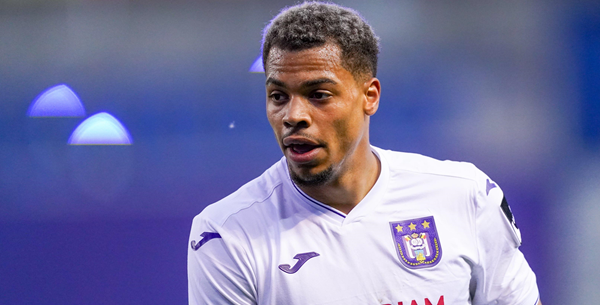 'Club Brugge zet Anderlecht buitenspel en doet miljoenenbod op Nmecha'