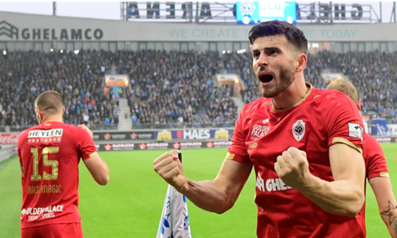 Anderlecht verrast met komst Hoedt: contract tot de zomer van 2025 Afbeelding: Anderlecht verrast met komst Hoedt: contract tot de zomer van 2025