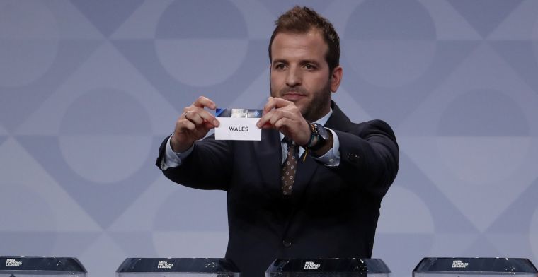Van der Vaart kijkt vol afgrijzen naar 'Oranje-opponent' Spanje: Fluitend door