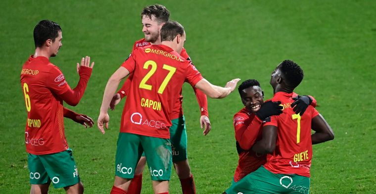 Oostende viert verjaardag in stijl: retroshirts en twee legendes die aftrap geven