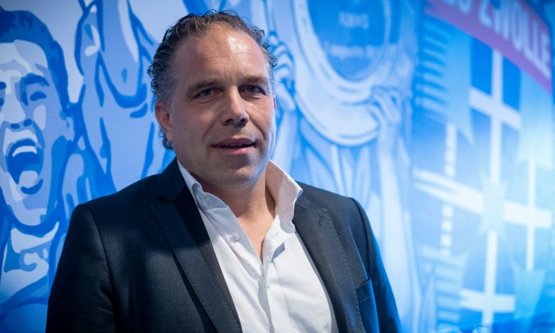 Langeler baalt van transfercoup FC Twente: 'Best bijzonder, veel hoger salaris' Afbeelding: Langeler baalt van transfercoup FC Twente: 'Best bijzonder, veel hoger salaris'