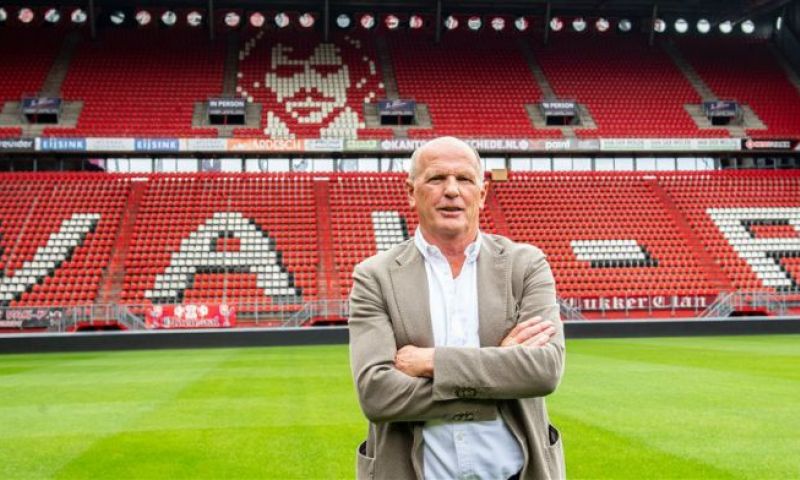 Twente presenteert Costa Ricaan: 'Ruiz heeft grote status, nu is het mijn beurt' Afbeelding: Twente presenteert Costa Ricaan: 'Ruiz heeft grote status, nu is het mijn beurt'