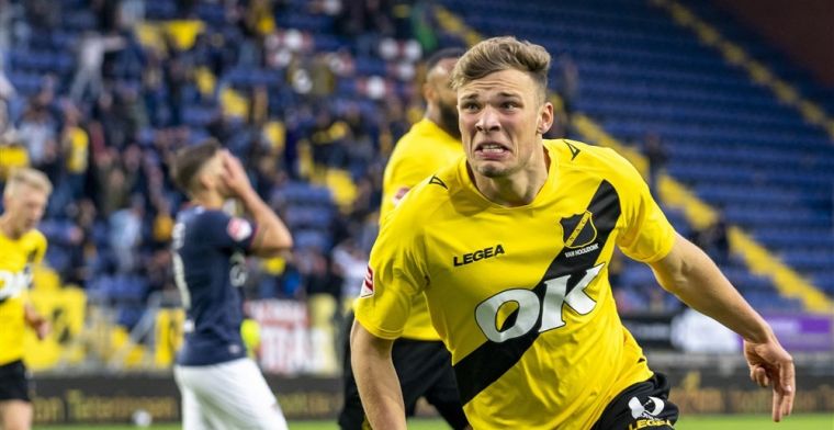 'Van Hooijdonk wordt niet verhuurd en mag acclimatiseren in de Serie A'