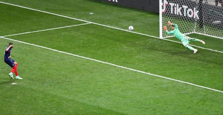 Mbappé diep door het stof na cruciale misser: 'Moeilijk om in slaap te komen'