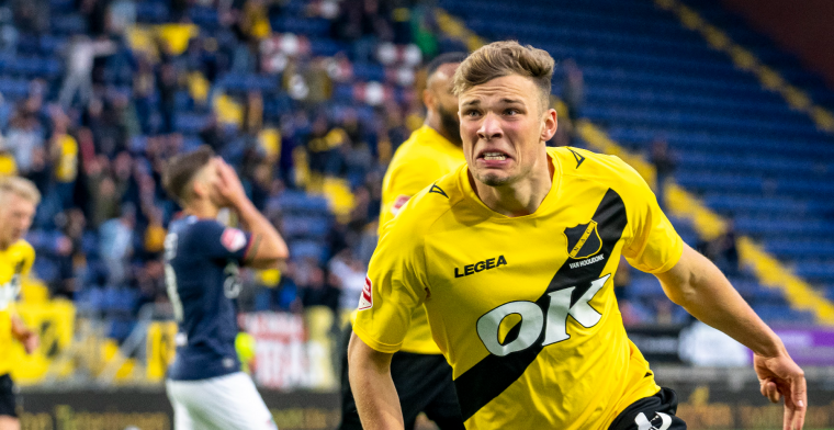Van Hooijdonk heeft droomtransfer te pakken: spits verkast definitief naar Serie A