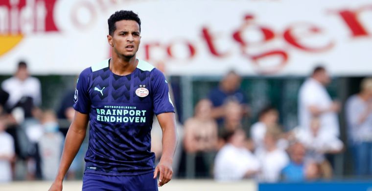 Ihattaren presenteert zich bij PSV: 'Iedereen kent de historie, niet makkelijk'