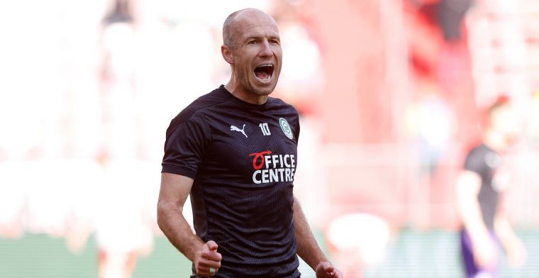 Robben geeft tekst en uitleg: 'Moeilijk, het voetbalhart wilde graag verder'