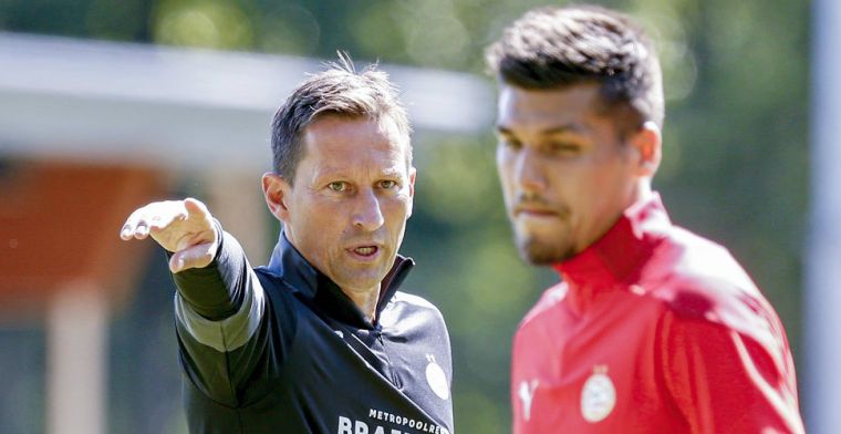 Piroe introduceert leermeester Van Nistelrooy in Wales: 'Geweldig, grootse dingen'