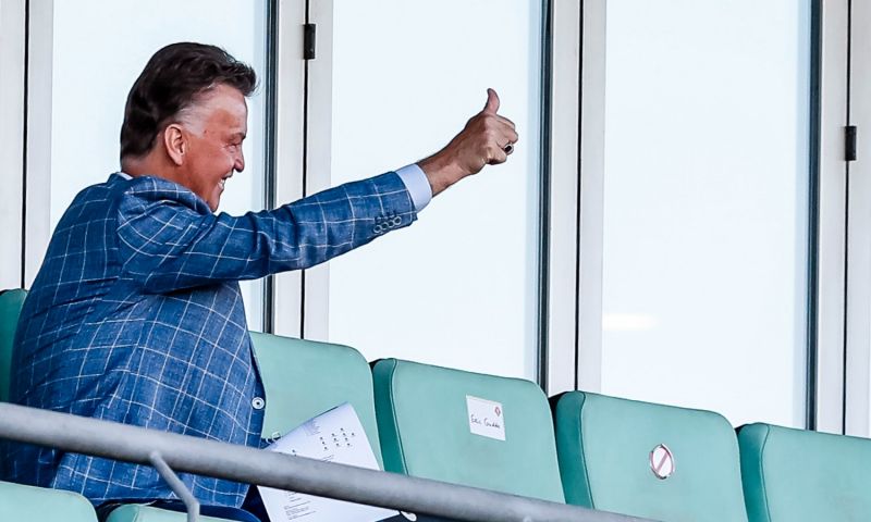 Telegraaf: 'Van Gaal wordt bondscoach en tekent voor anderhalf jaar' Afbeelding: Telegraaf: 'Van Gaal wordt bondscoach en tekent voor anderhalf jaar'