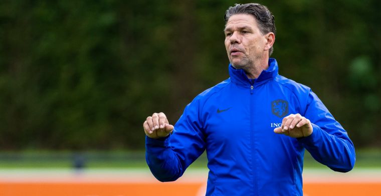 Van Gaal kiest voor nieuwe keeperstrainer, teleurgestelde Lodewijks maakt plaats