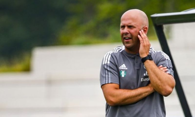 Slot laat opstelling vrijwel intact voor oefenduel, één afwezige bij Feyenoord Afbeelding: Slot laat opstelling vrijwel intact voor oefenduel, één afwezige bij Feyenoord