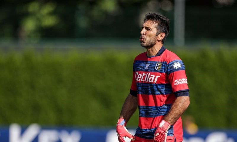 Buffon solliciteert bij Mancini: 'Ik ben dan 44, maar droom nog steeds van het WK' Afbeelding: Buffon solliciteert bij Mancini: 'Ik ben dan 44, maar droom nog steeds van het WK'
