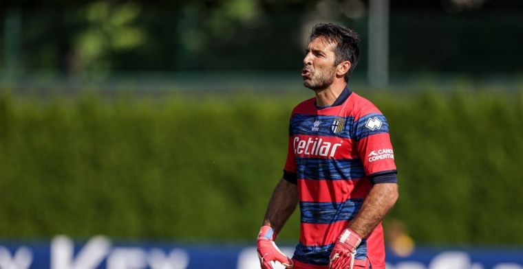 Buffon solliciteert bij Mancini: 'Ik ben dan 44, maar droom nog steeds van het WK'
