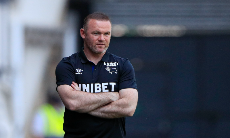 'Rooney blijft ondanks naaktfoto's en blessuregeval op training manager bij Derby' Afbeelding: 'Rooney blijft ondanks naaktfoto's en blessuregeval op training manager bij Derby'