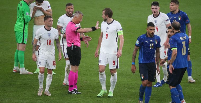 Kuipers onthult EK-compliment: 'Number one referee, you’ve changed football'