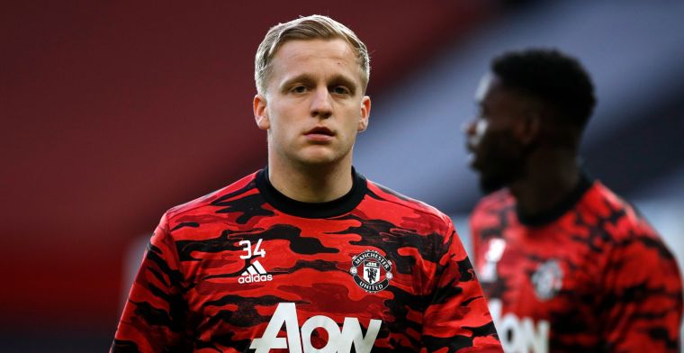 'Van de Beek maakt met transformatie indruk op spelers Manchester United'