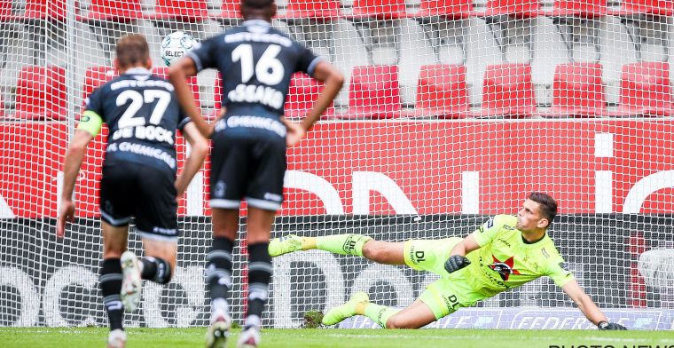 De Bleeckere: 'Ref en VAR in de fout, strafschop voor Standard onterecht'