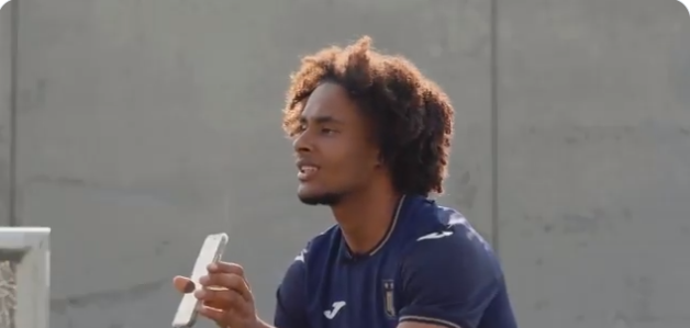 Zirkzee toont een ander talent bij Anderlecht: Qui ne saute pas...