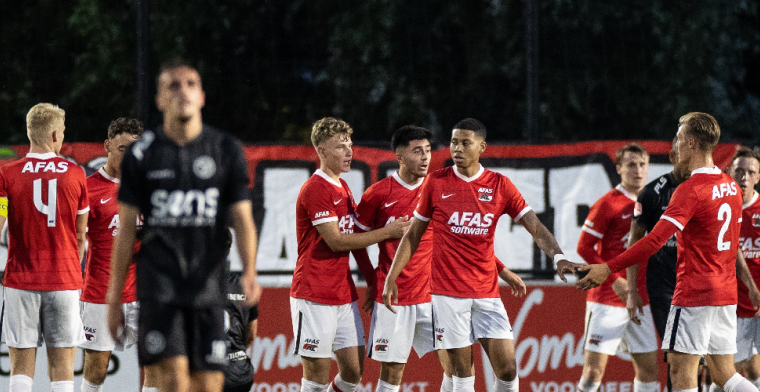 Verbeek gaat in eerste officiële wedstrijd als trainer van Almere City onderuit