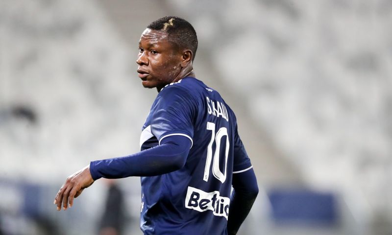 Even paniek in Marseille: Kalu (ex-KAA Gent) zakt plots in elkaar Afbeelding: Even paniek in Marseille: Kalu (ex-KAA Gent) zakt plots in elkaar